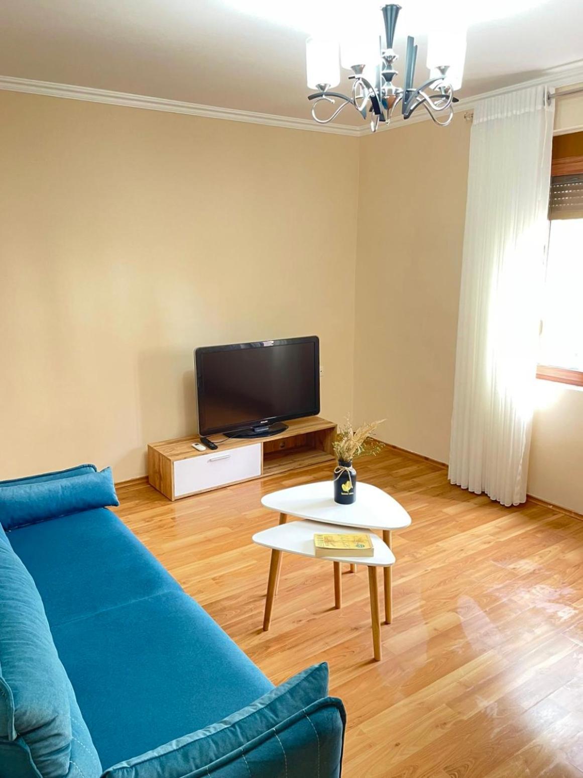 Skanderbeg Square Apartment 02 Тирана Екстер'єр фото