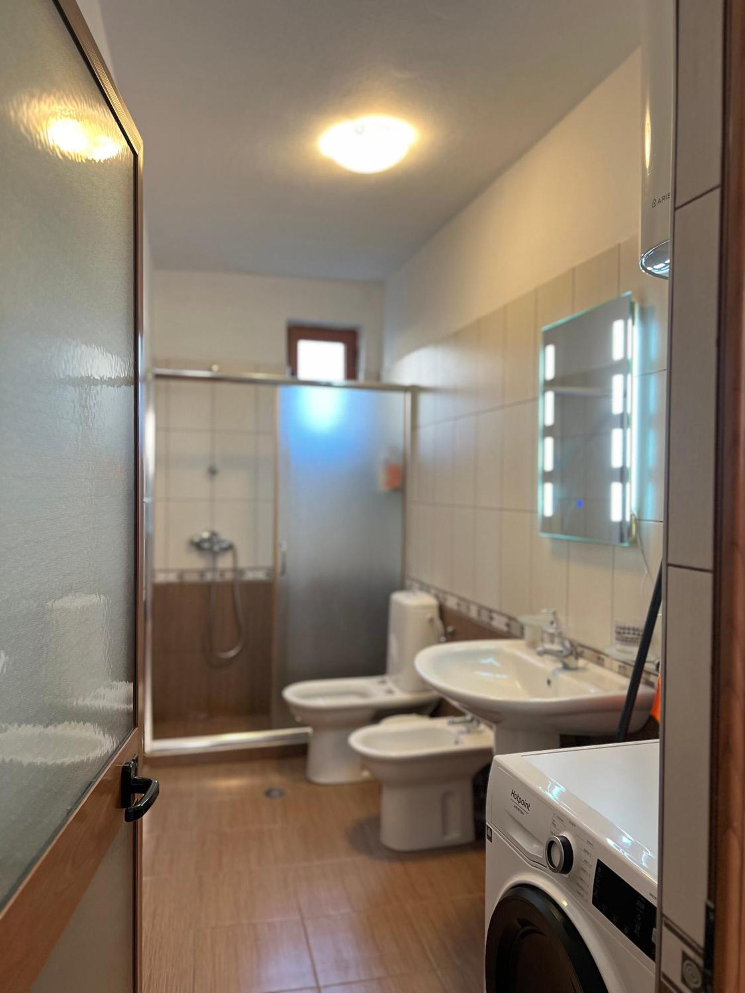 Skanderbeg Square Apartment 02 Тирана Екстер'єр фото